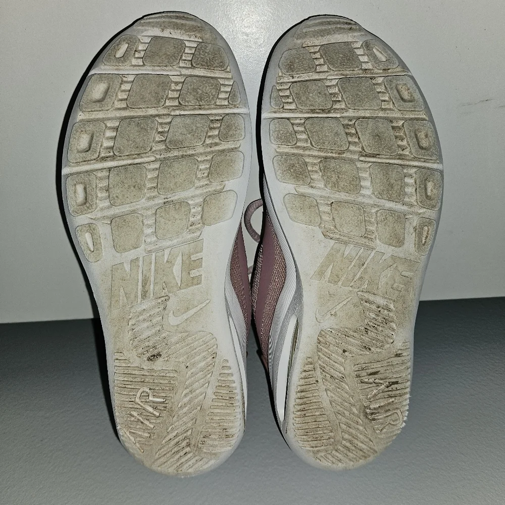 Nike Air Max Oketo Pink Athletic Shoes - Size 6 🩷 - Picture 8 of 10